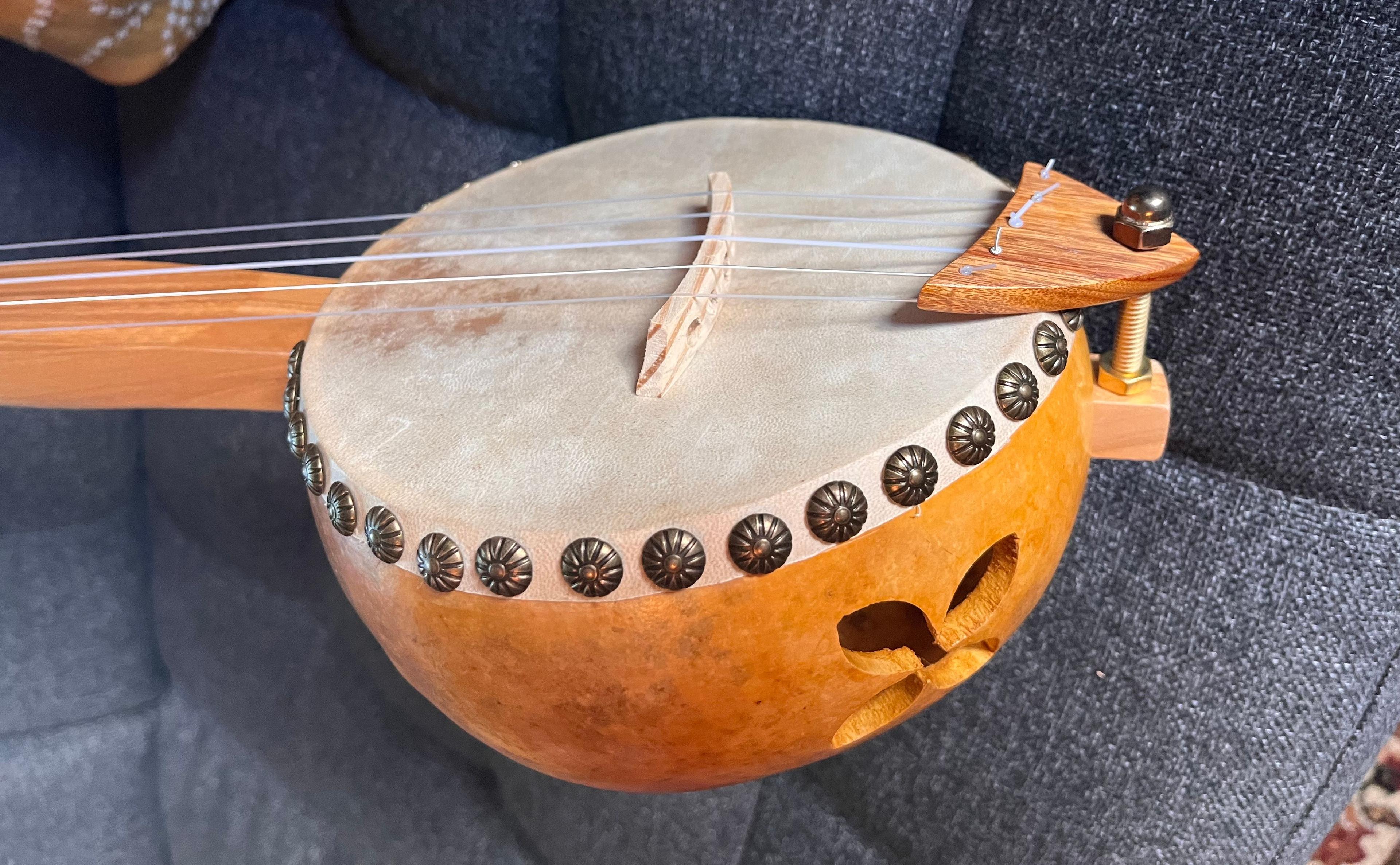 View of the side of the gourd